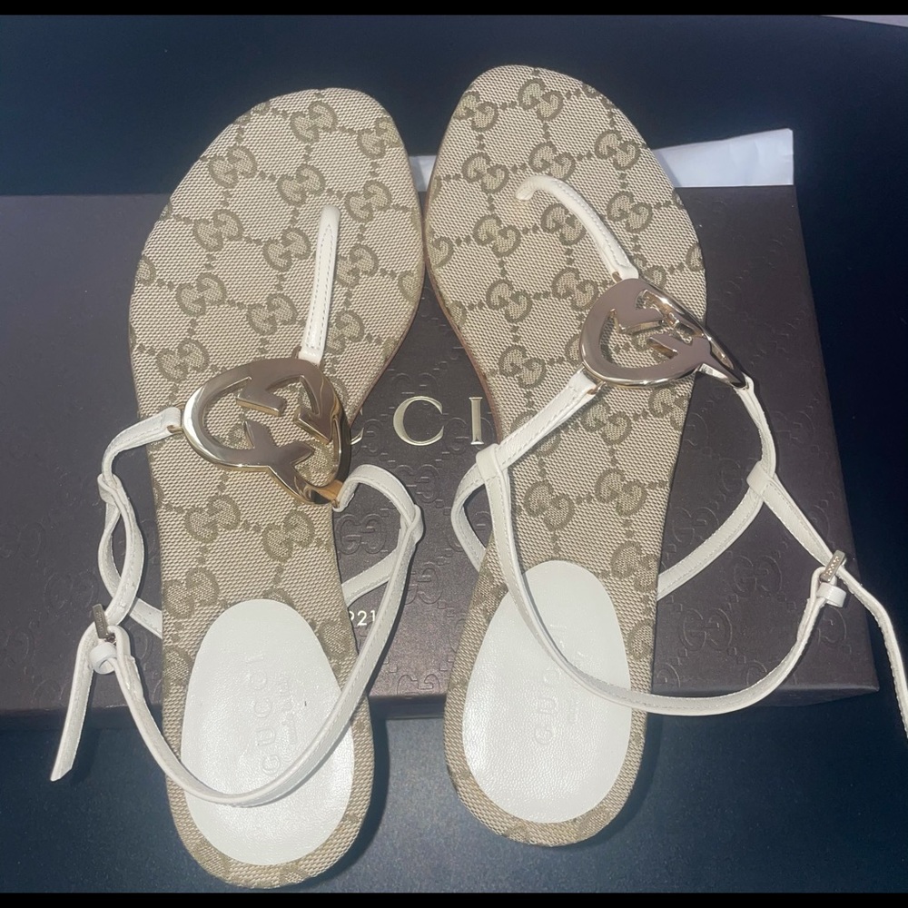 Gucci sandals !! GG logo canvas , GG heart logo .